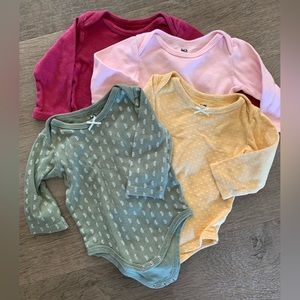 4 Piece long sleeve onesies